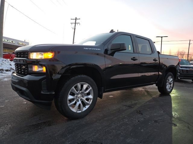 Used 2021 Chevrolet Silverado 1500 Custom image 3