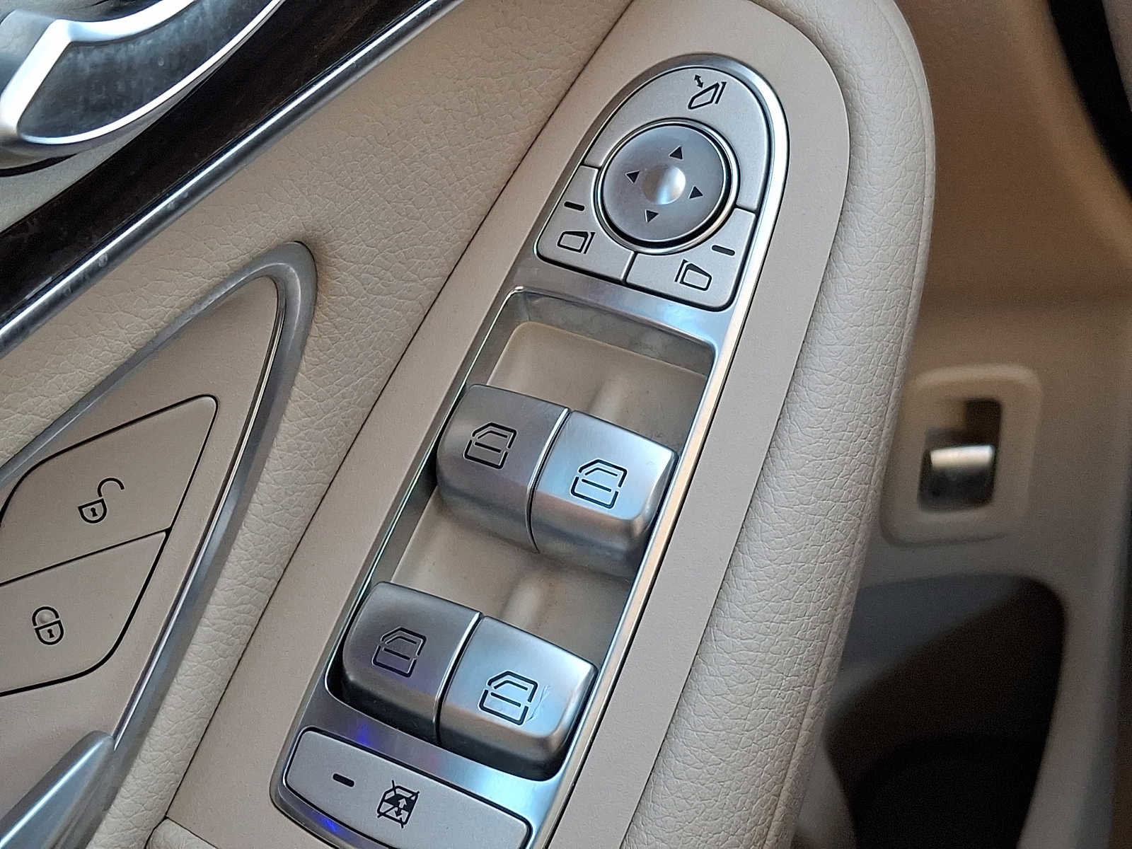 Used 2022 Mercedes-Benz GLC 300 4MATIC image 19