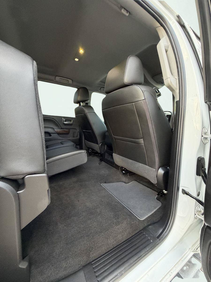 Used 2018 GMC Sierra 2500 SLT w/ Duramax Plus Package AWD/4WD image 24