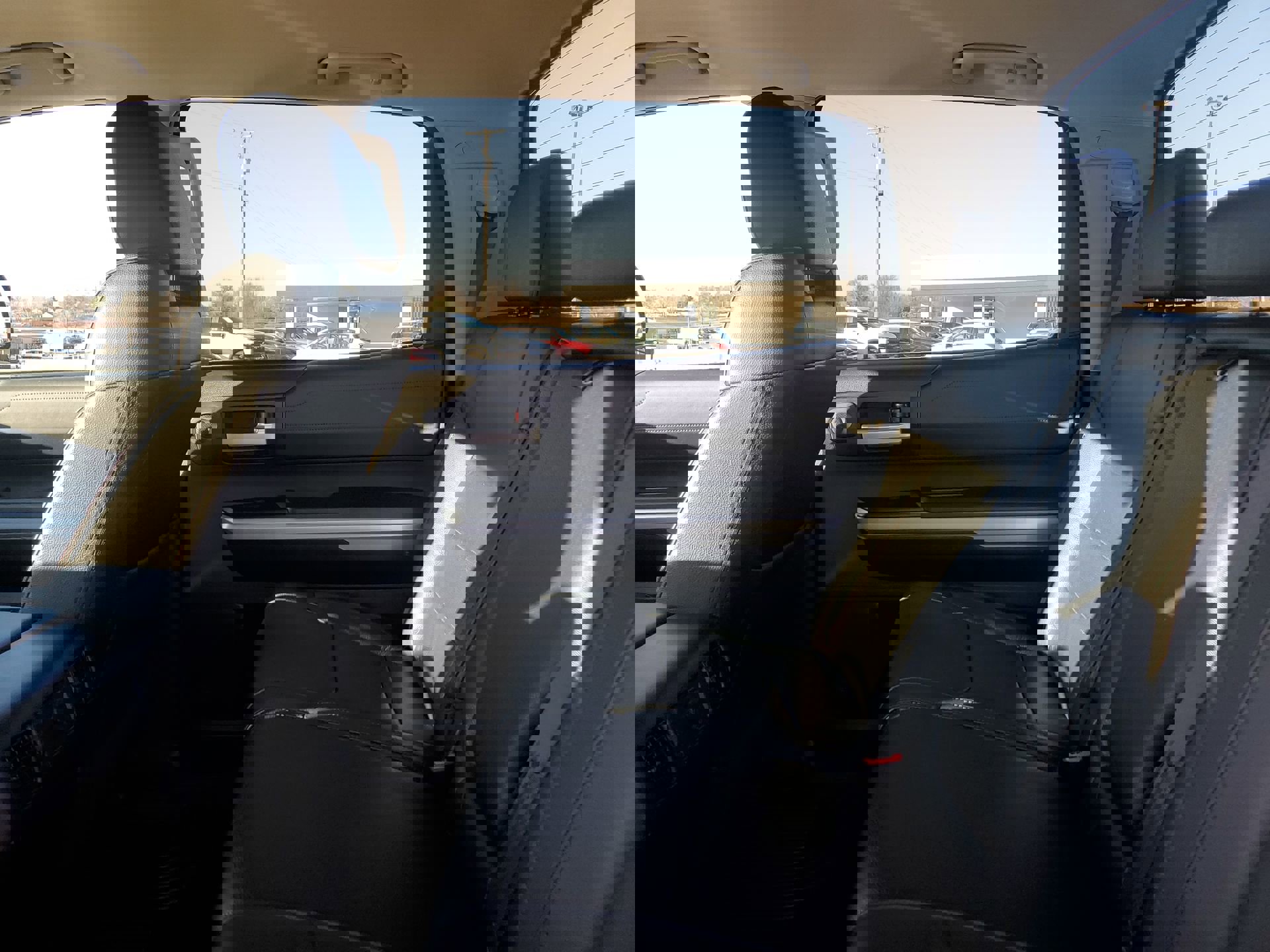 Used 2016 Toyota Tundra Limited image 30