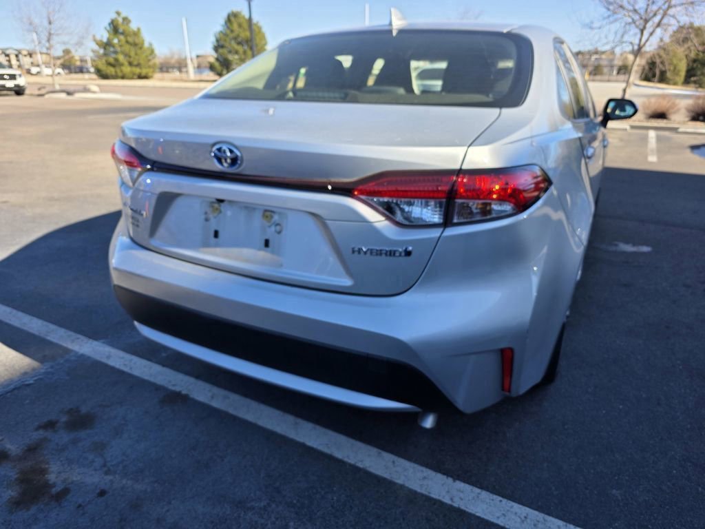 Used 2021 Toyota Corolla LE image 5