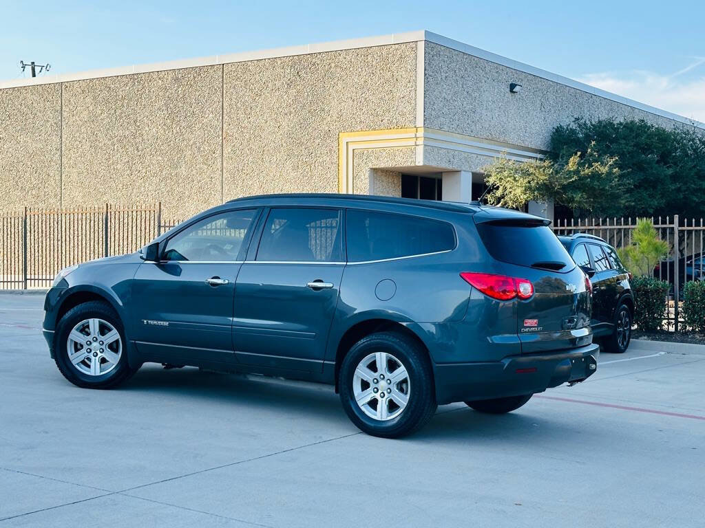 Used 2009 Chevrolet Traverse LT image 6