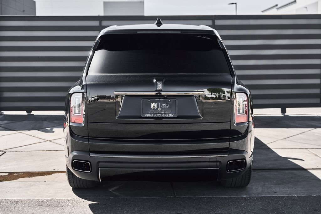 Used 2022 Rolls-Royce Cullinan Black Badge w/ Dark Exterior Package AWD/4WD image 16