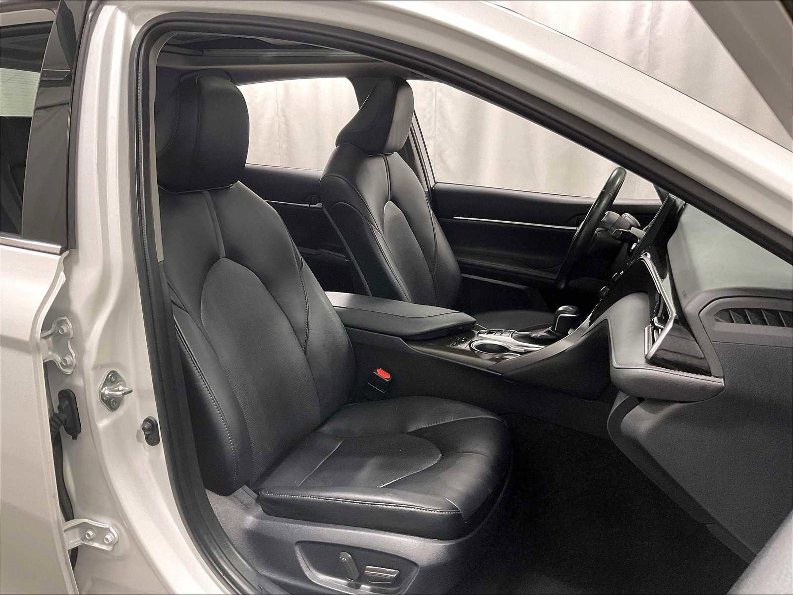 Used 2023 Toyota Camry XLE image 11