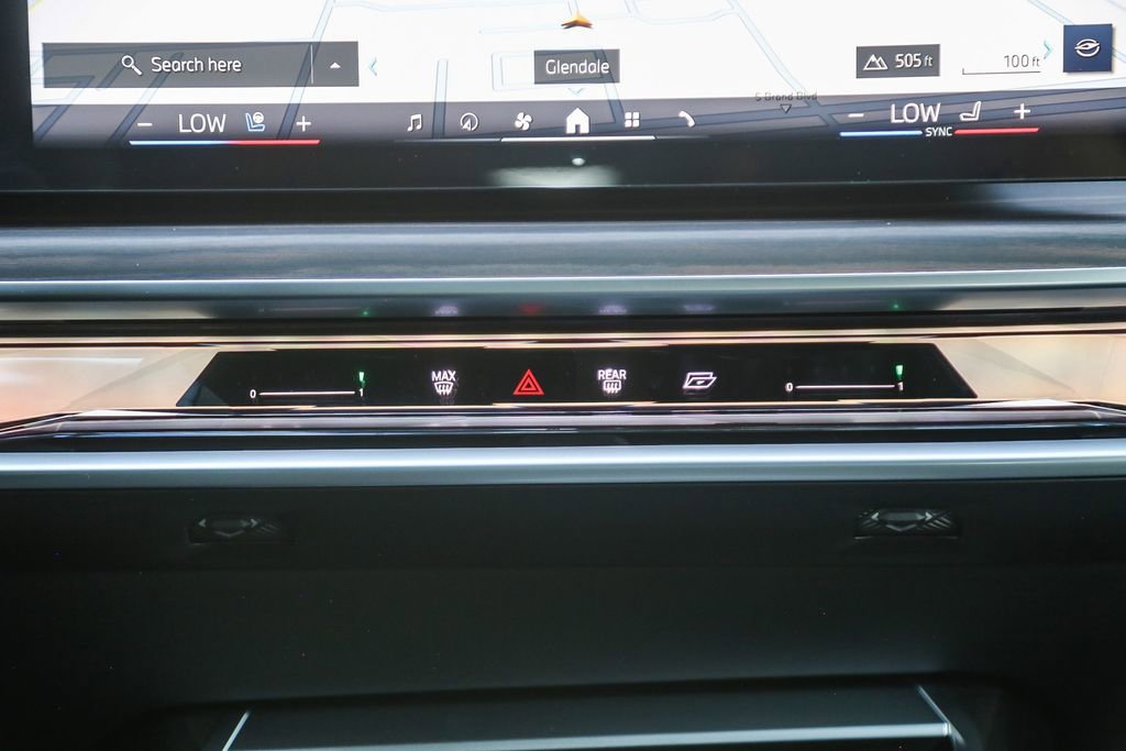 New 2026 BMW 750e xDrive w/ Premium Package AWD/4WD image 10