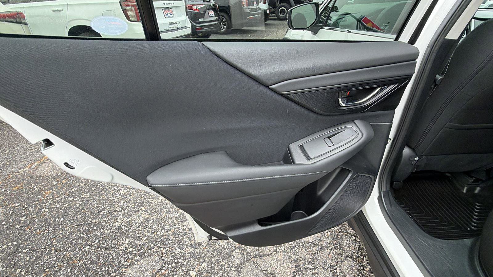 Used 2024 Subaru Outback Premium AWD/4WD image 19