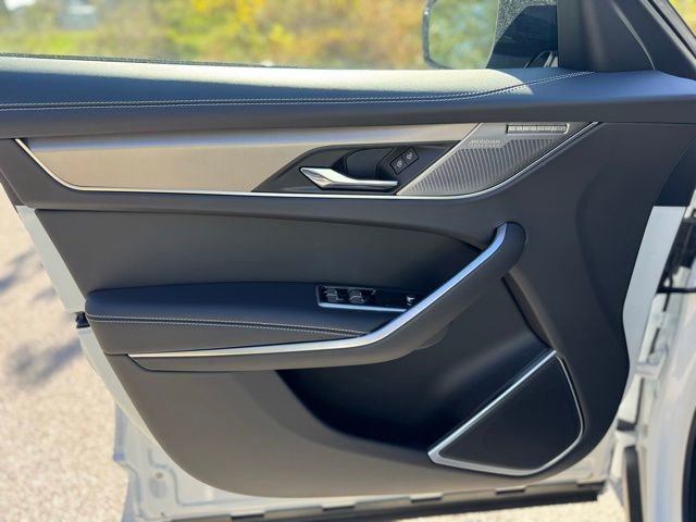 New 2026 Jaguar F-PACE R-Dynamic S AWD/4WD image 10
