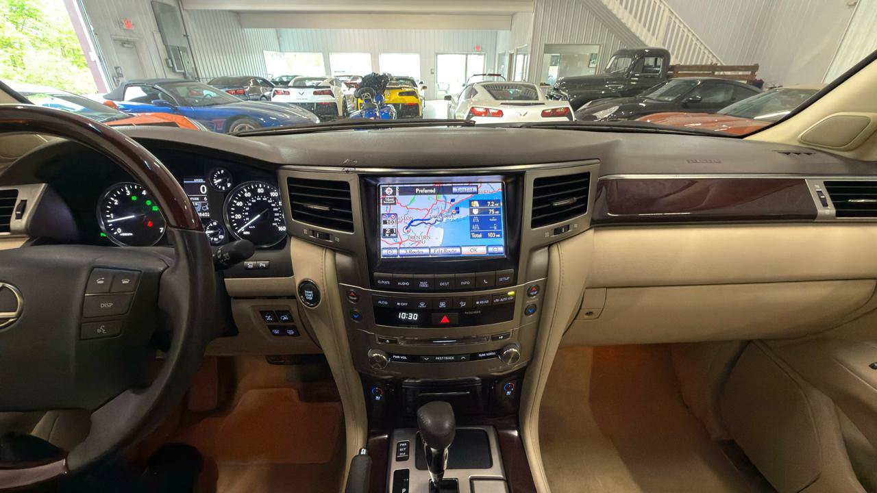 Used 2013 Lexus LX 570 4WD image 33