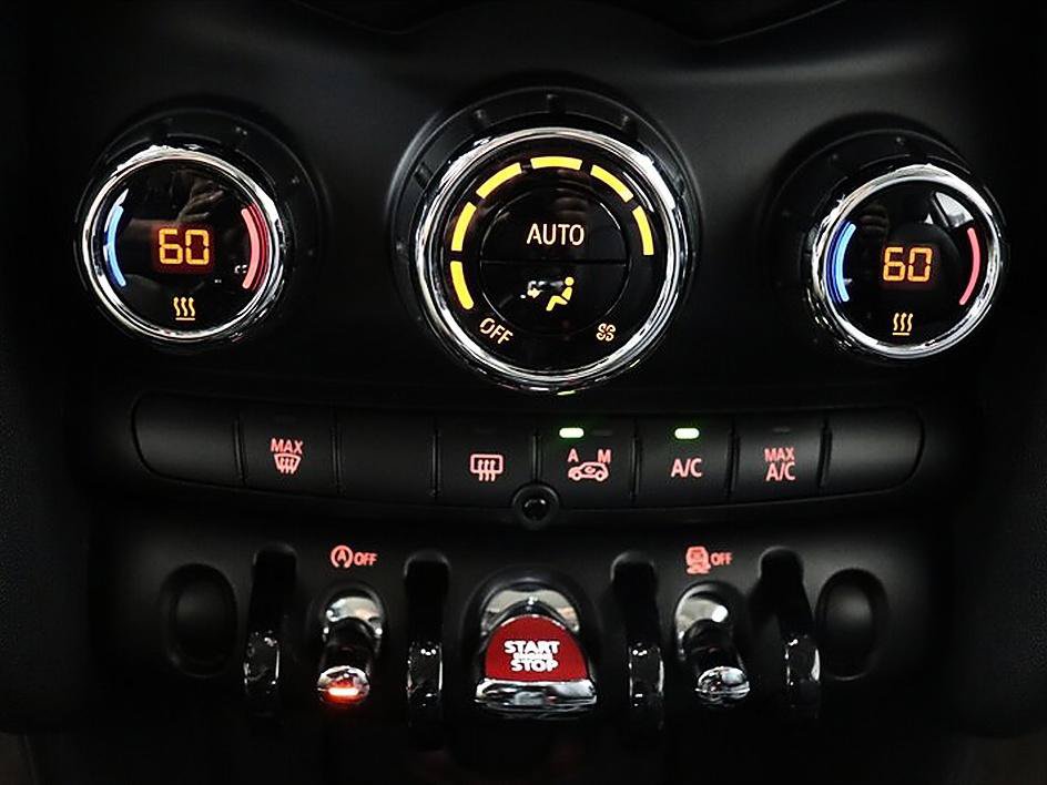 Used 2017 MINI Cooper 2-Door Hardtop FWD image 27