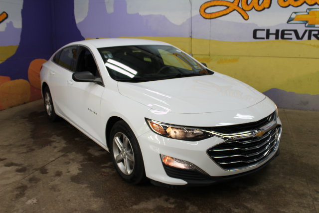 Used 2019 Chevrolet Malibu LS FWD image 2