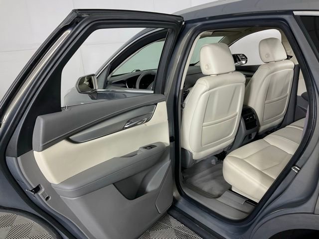 Used 2018 Cadillac XT5 Luxury w/ Driver Awareness Package image 28