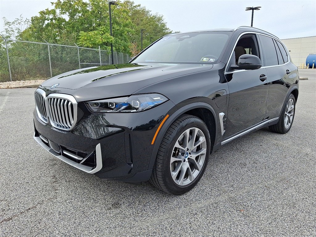 Certified 2024 BMW X5 xDrive50e w/ Premium Package image 6