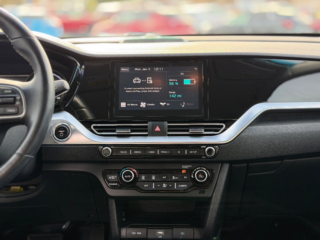 Used 2021 Kia Niro EX w/ Cold Weather Package image 11