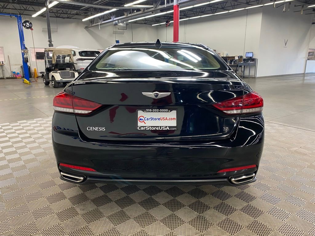 Used 2016 Hyundai Genesis 3.8 image 9