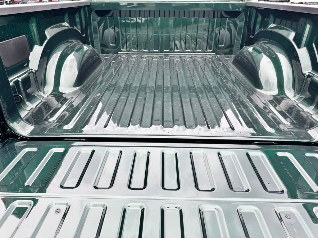 New 2026 RAM 1500 4x4 Crew Cab image 9