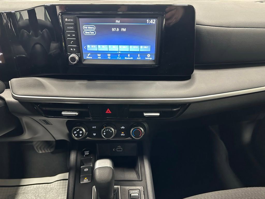 Used 2025 Nissan Kicks S AWD/4WD image 25
