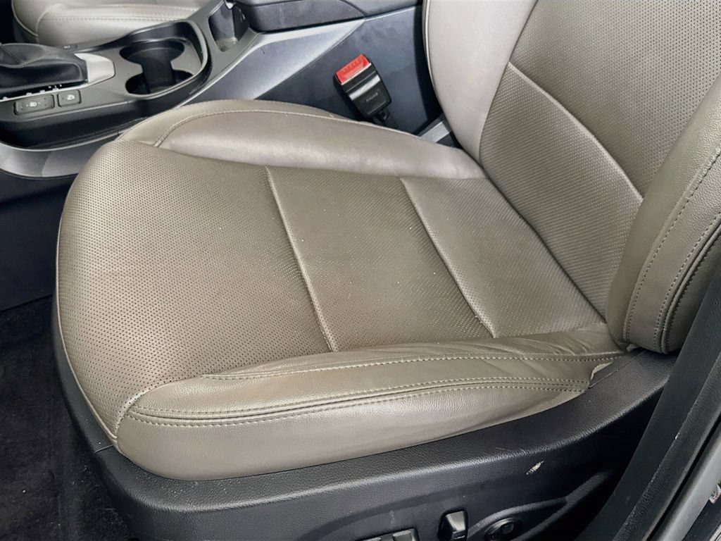 Used 2017 Hyundai Santa Fe Sport w/ 2.4L Tech Package 04 AWD/4WD image 20
