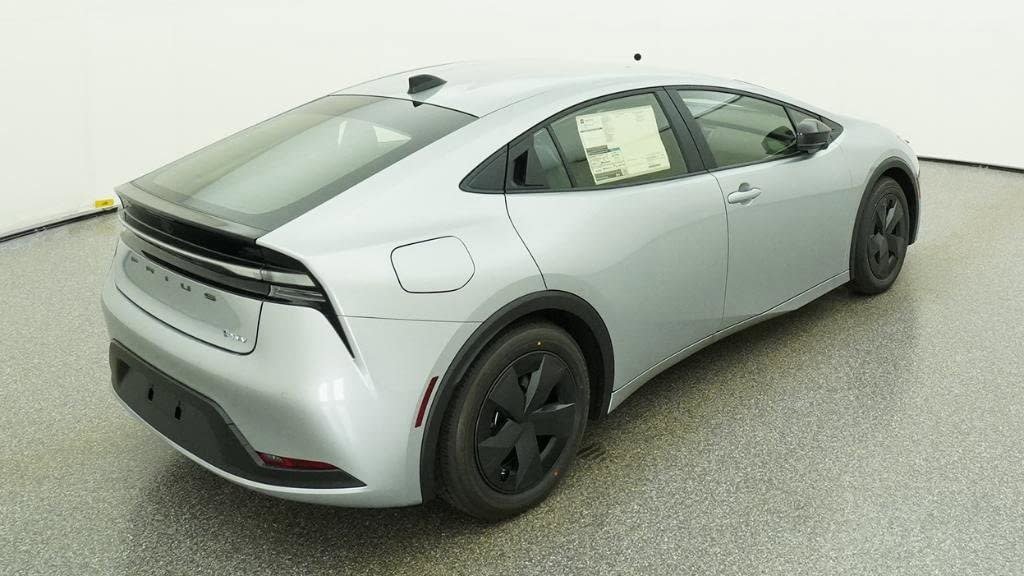 New 2026 Toyota Prius Plug-In Hybrid FWD image 9