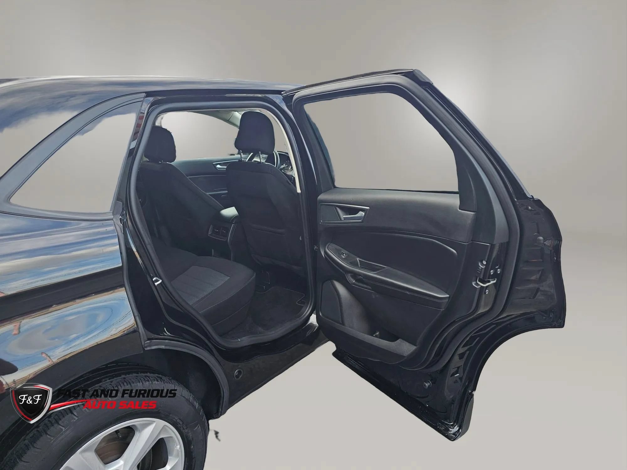 Used 2024 Ford Edge SE AWD/4WD image 12