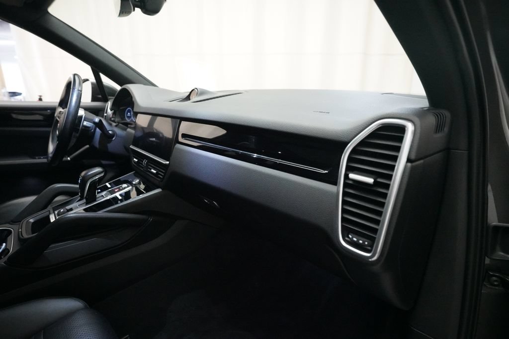 Used 2020 Porsche Cayenne S AWD/4WD image 26