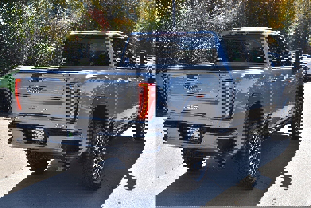 Used 2024 GMC Sierra 2500 Denali Ultimate image 8