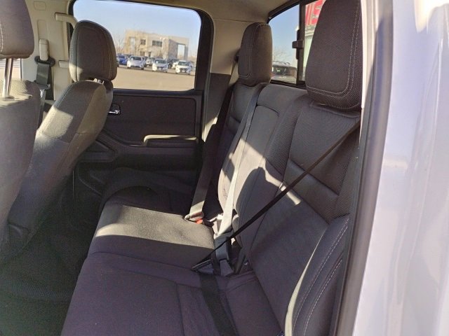 Used 2024 Nissan Frontier SV image 6