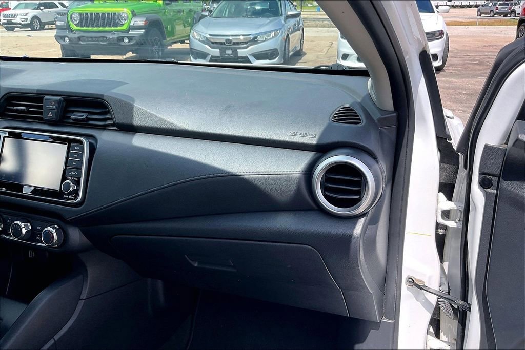 Used 2023 Nissan Versa S FWD image 23