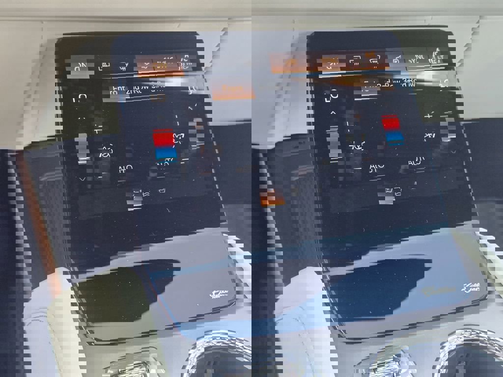 New 2026 Cadillac Vistiq Sport w/ LPO, Floor Liner Package image 20