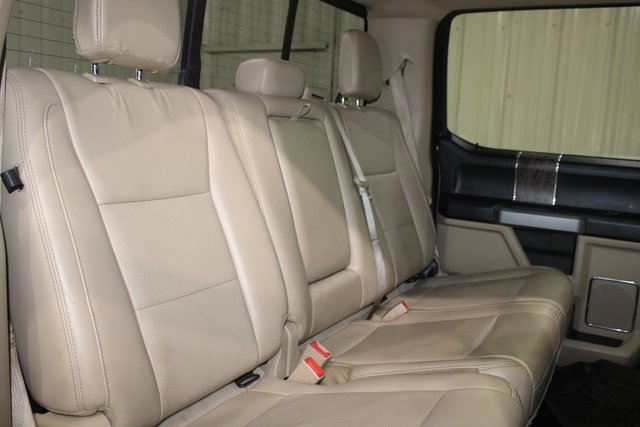 Used 2019 Ford F250 Lariat w/ Chrome Package image 27