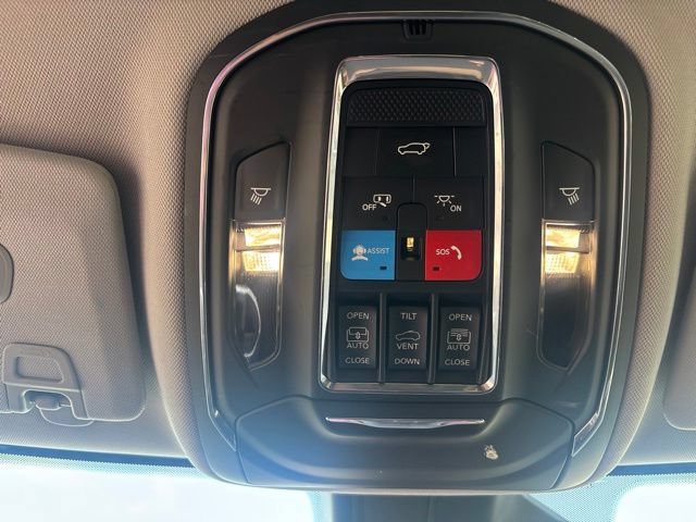 Used 2023 Jeep Grand Cherokee L Limited w/ Trailer Tow Group (B) AWD/4WD image 41