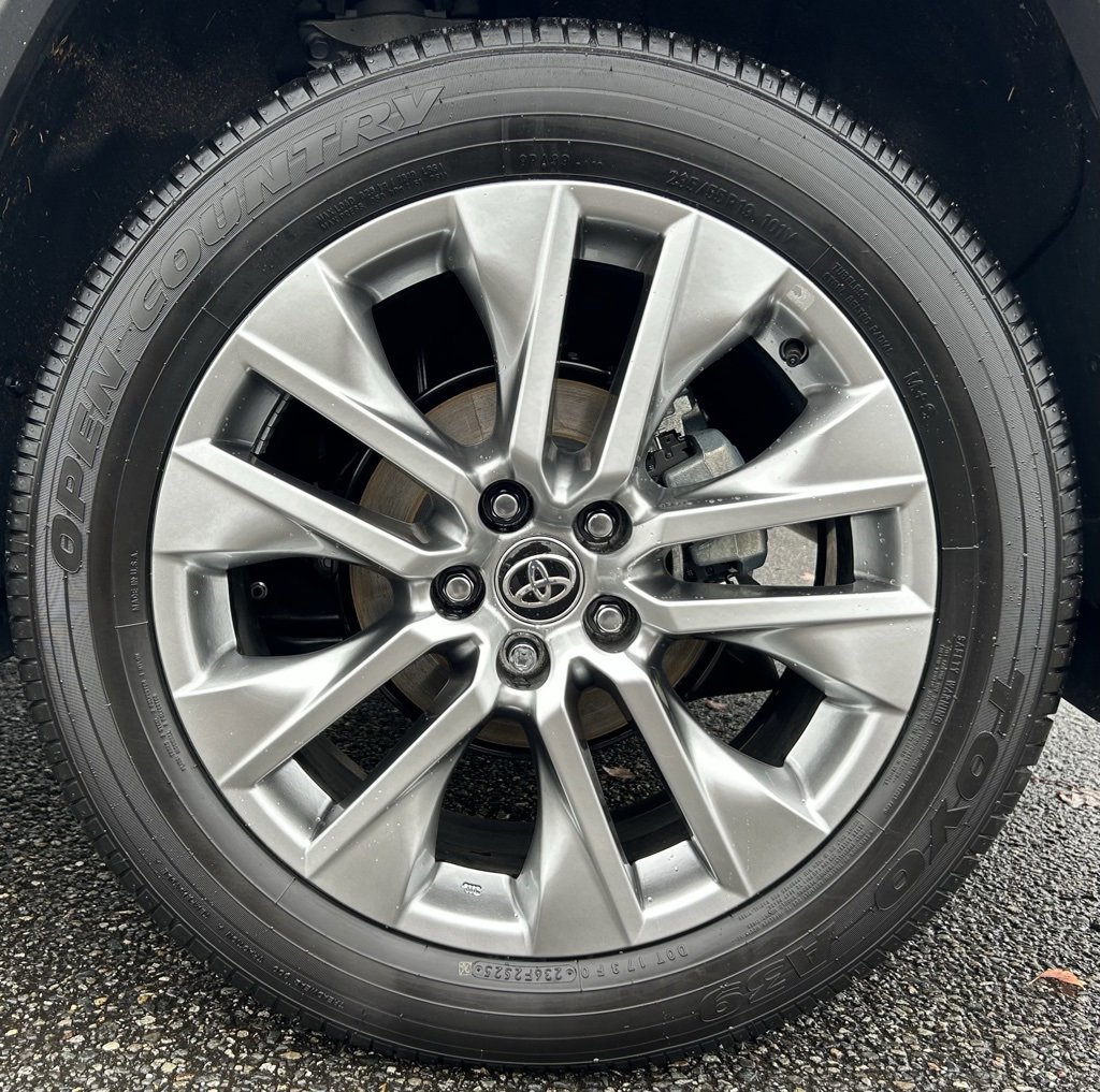 Certified 2025 Toyota RAV4 XLE Premium image 27