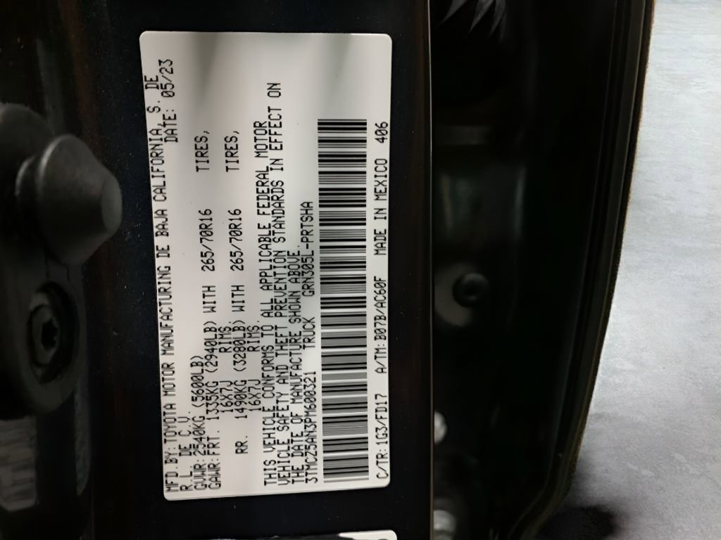 Used 2023 Toyota Tacoma TRD Off-Road image 33