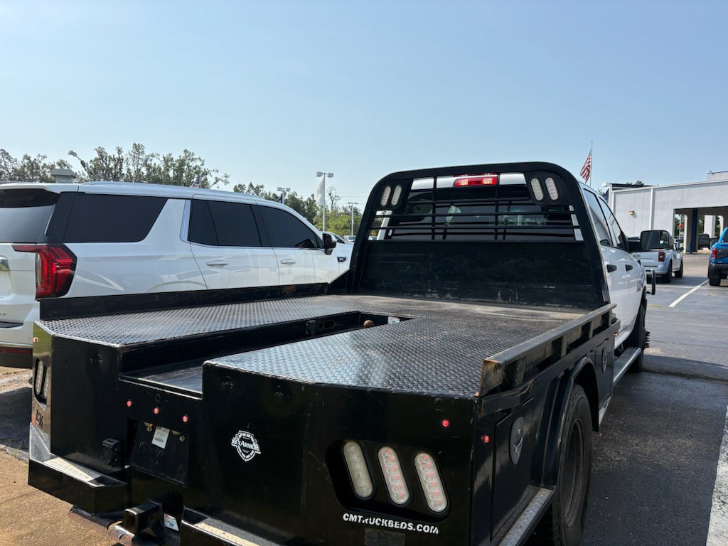 Used 2018 RAM 3500 Tradesman w/ Chrome Appearance Group AWD/4WD image 3