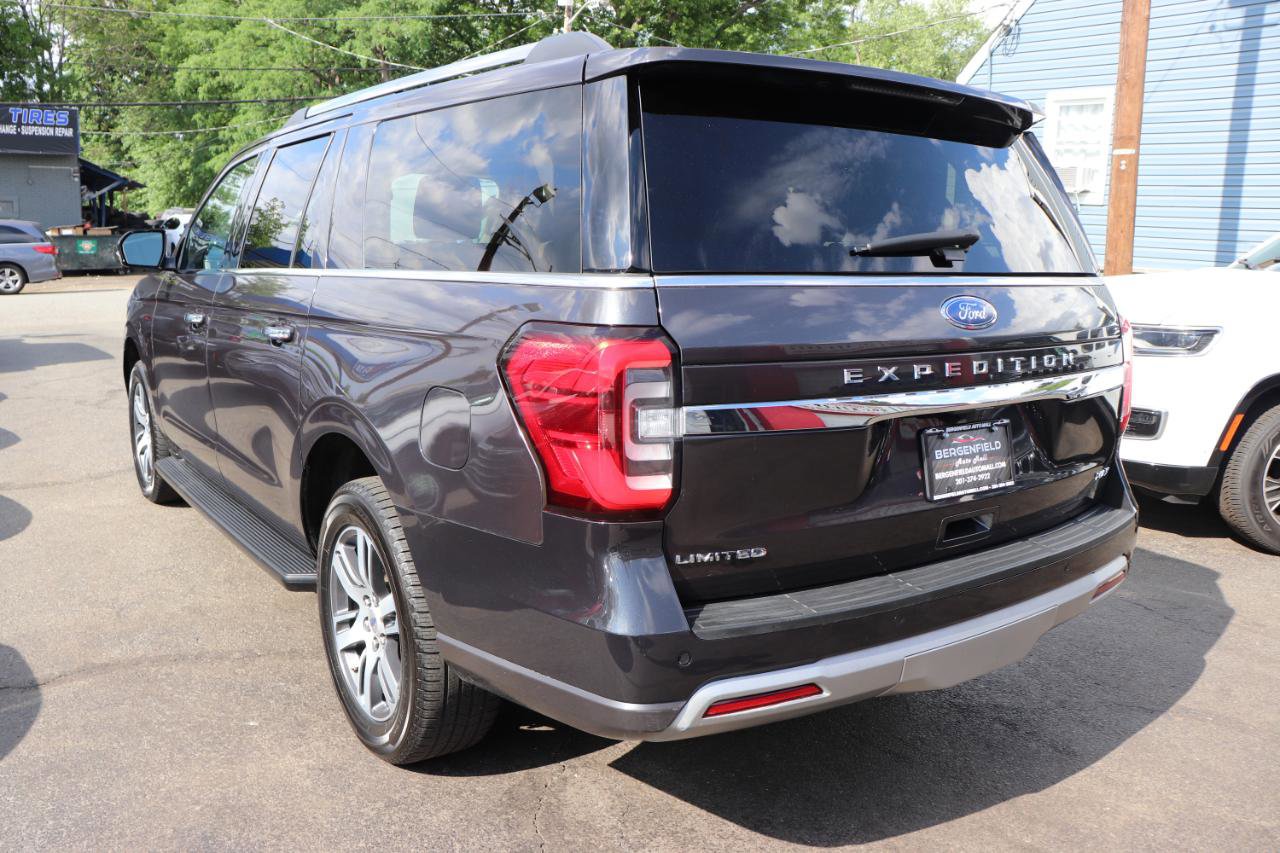 Used 2024 Ford Expedition Max Limited AWD/4WD image 3