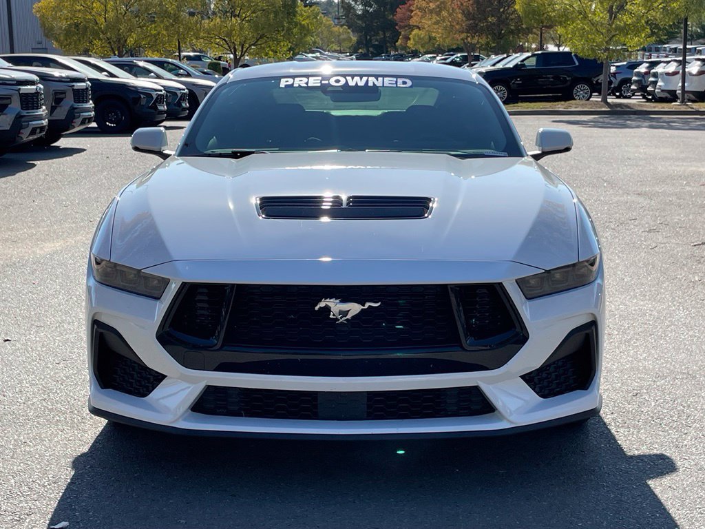 Used 2025 Ford Mustang GT Premium RWD image 2
