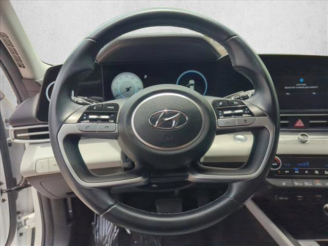 Used 2021 Hyundai Elantra Limited FWD image 15