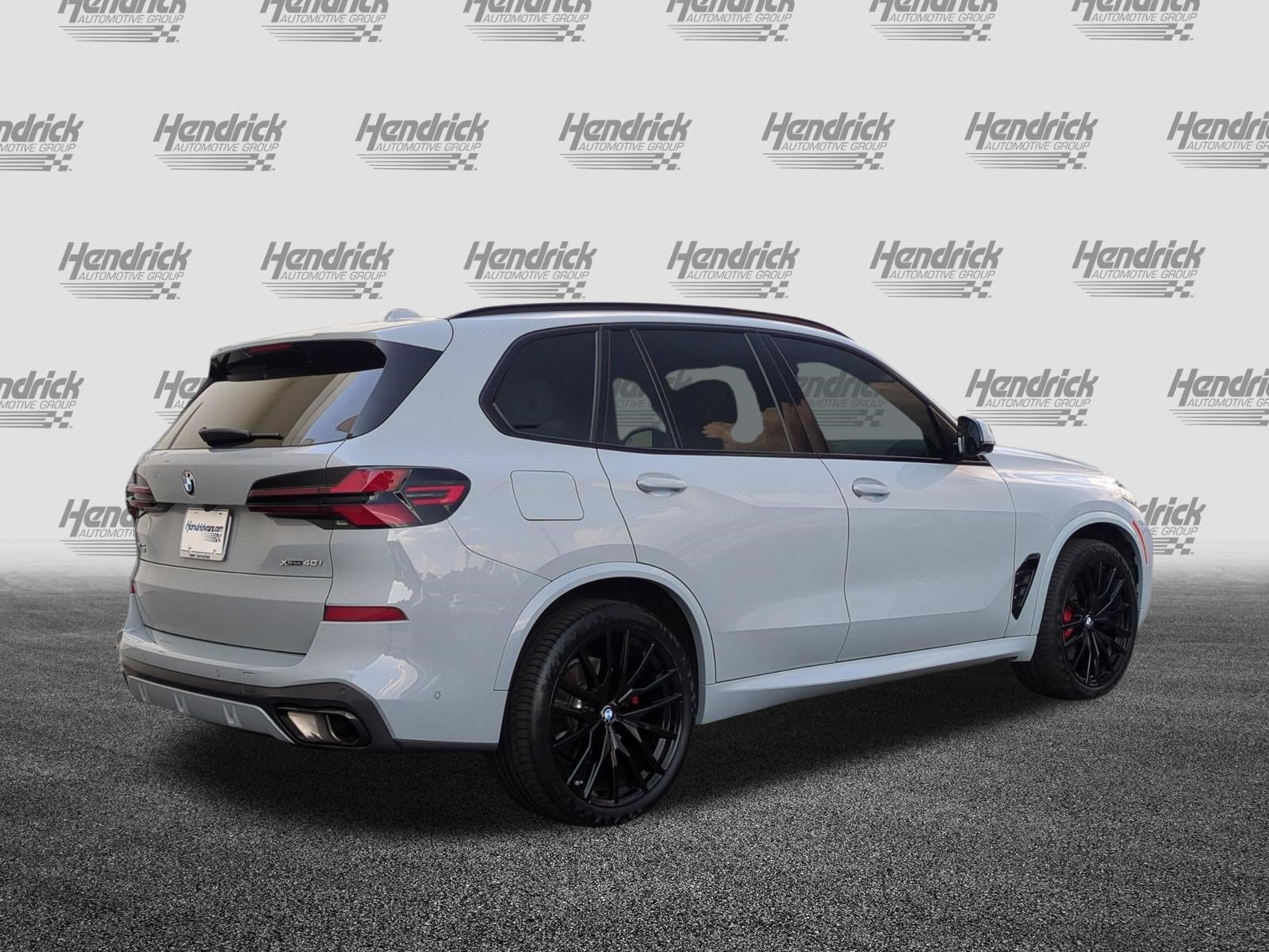 Certified 2024 BMW X5 xDrive40i w/ M Sport Package AWD/4WD image 10