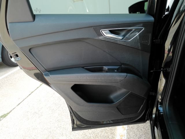 Used 2022 Audi Q4 e-tron Prestige AWD/4WD image 19