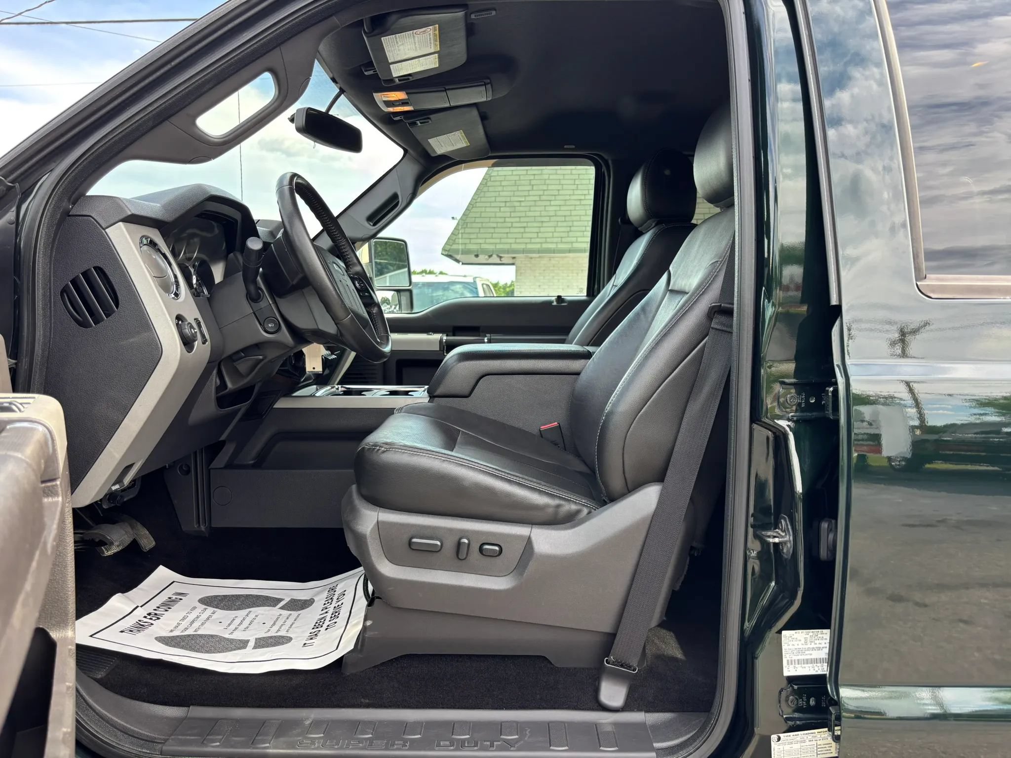Used 2015 Ford F250 Lariat w/ Chrome Package AWD/4WD image 15