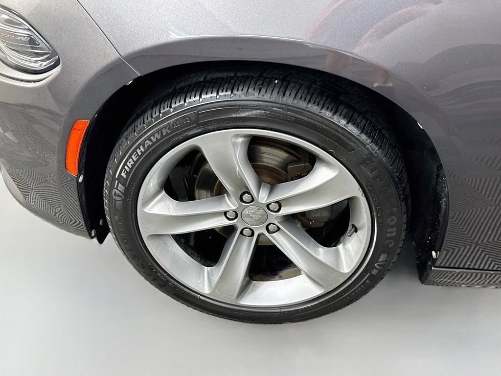 Used 2015 Dodge Charger SXT RWD image 29