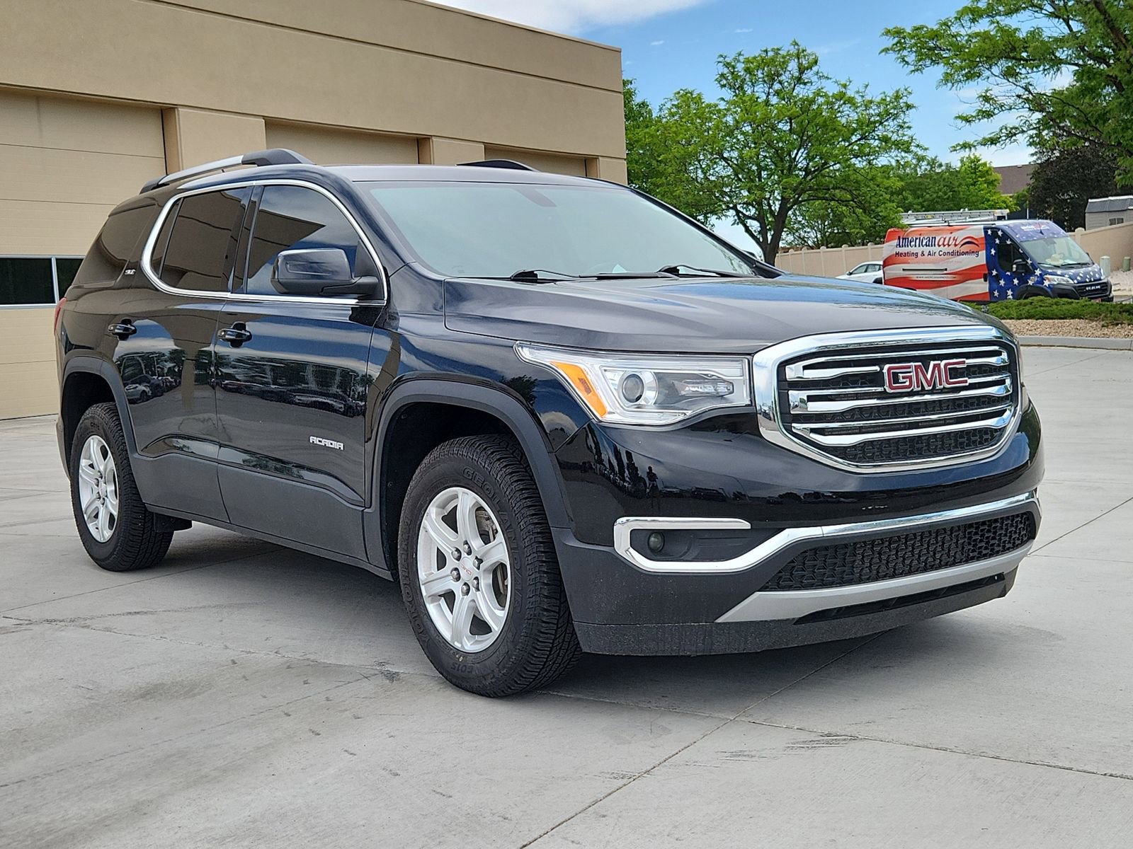 Used 2019 GMC Acadia SLT AWD/4WD image 7