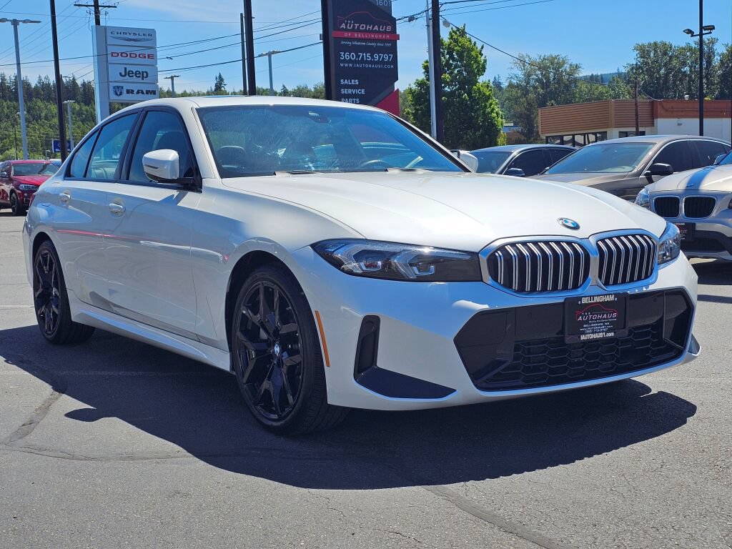 Used 2026 BMW 330i Sedan w/ M Sport Package RWD image 7