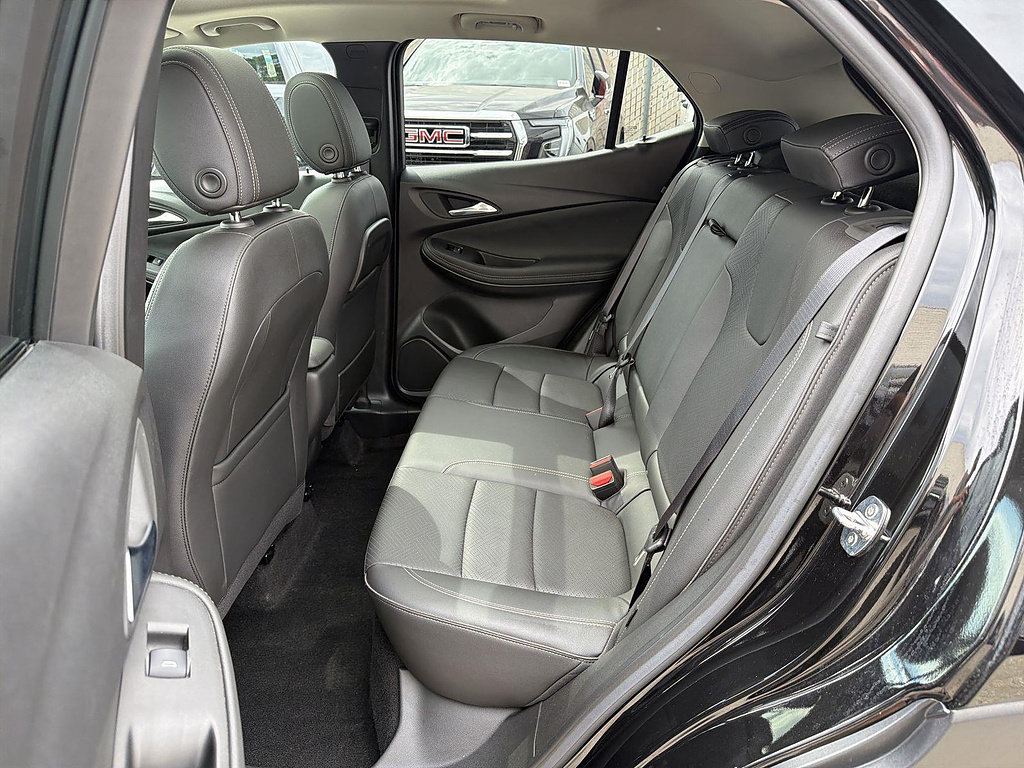 Used 2023 Buick Encore GX Essence w/ Experience Buick Package FWD image 23