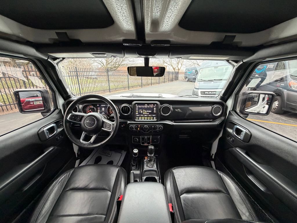 Used 2023 Jeep Wrangler Altitude image 13