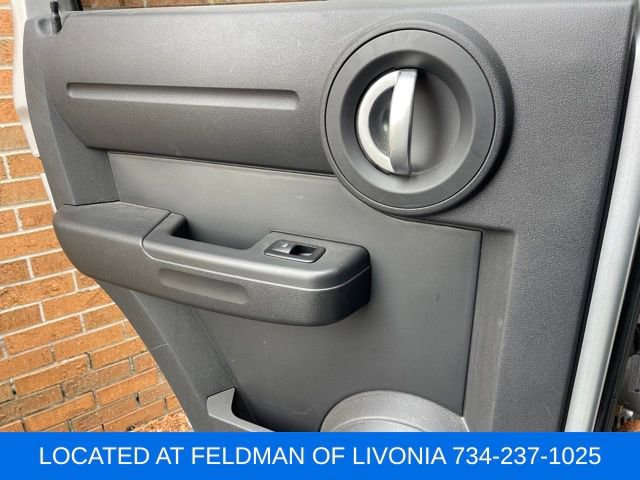 Used 2008 Dodge Nitro SXT image 22