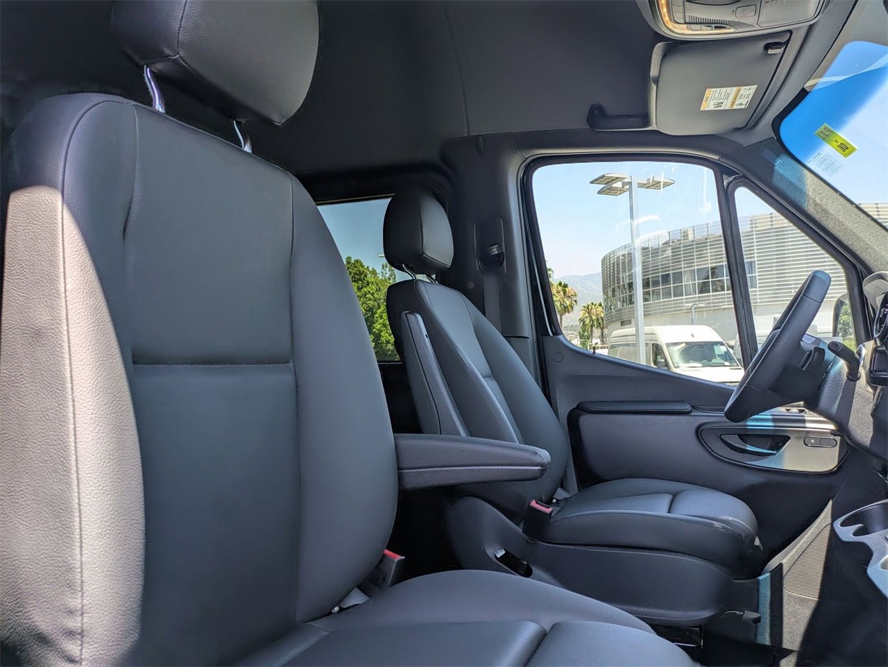 New 2025 Mercedes-Benz Sprinter 2500 image 9