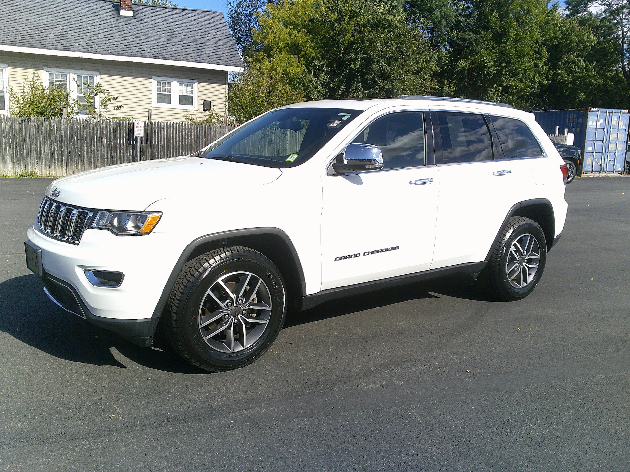 Used 2020 Jeep Grand Cherokee Limited AWD/4WD image 13