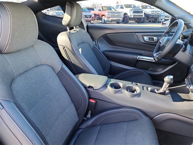 Used 2025 Ford Mustang Coupe image 17