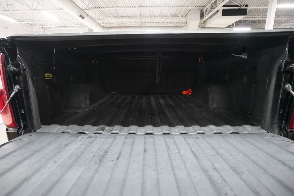 Used 2019 Chevrolet Silverado 1500 Custom w/ Custom Convenience Package AWD/4WD image 10