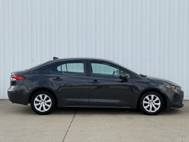 Used 2024 Toyota Corolla LE FWD image 3